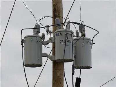 3-fazni transformatori na stupovima punjeni tekućinom