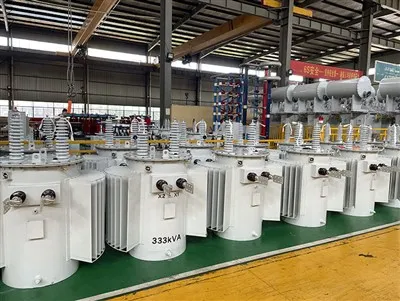 Distribucijski transformator montiran na stub